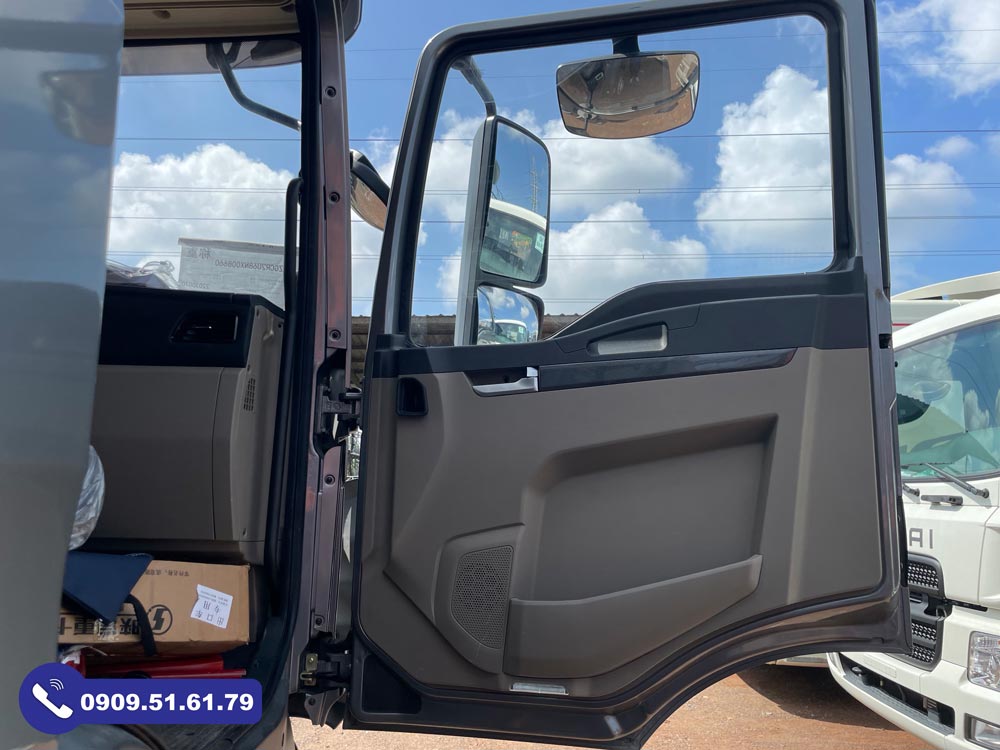 ben_trong_cua_xe_xe_ben_shacman_h3000s